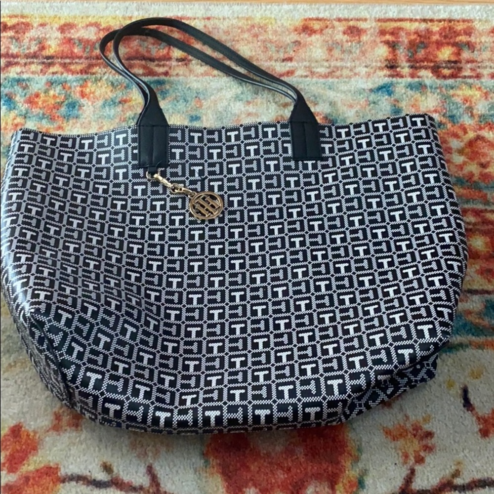 Tommy Hilfiger black and white bag
